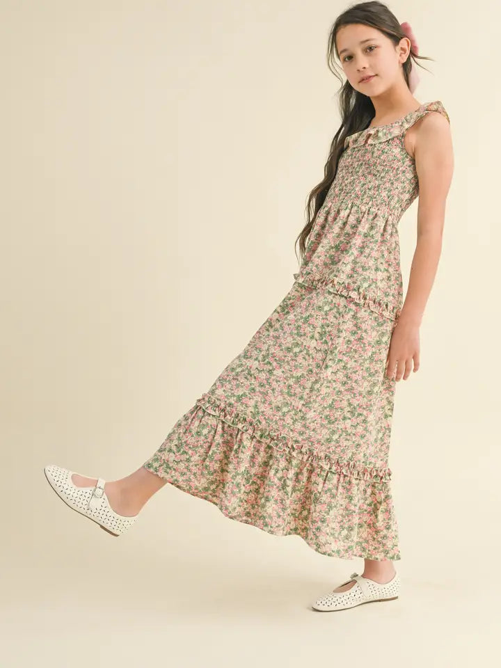 fitted lace wedding dress Blue Skies Vintage Floral Smocked Maxi Dress with Pockets