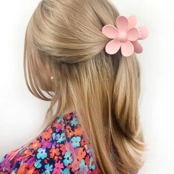 jumbo daisy hair clip