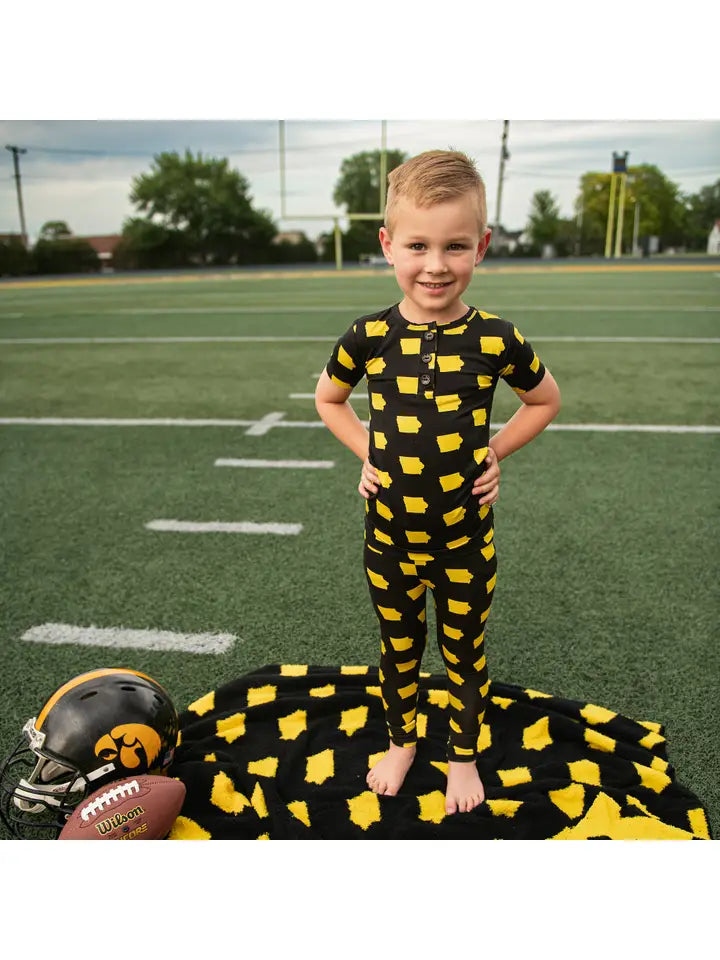 iowa black and gold plush blanket