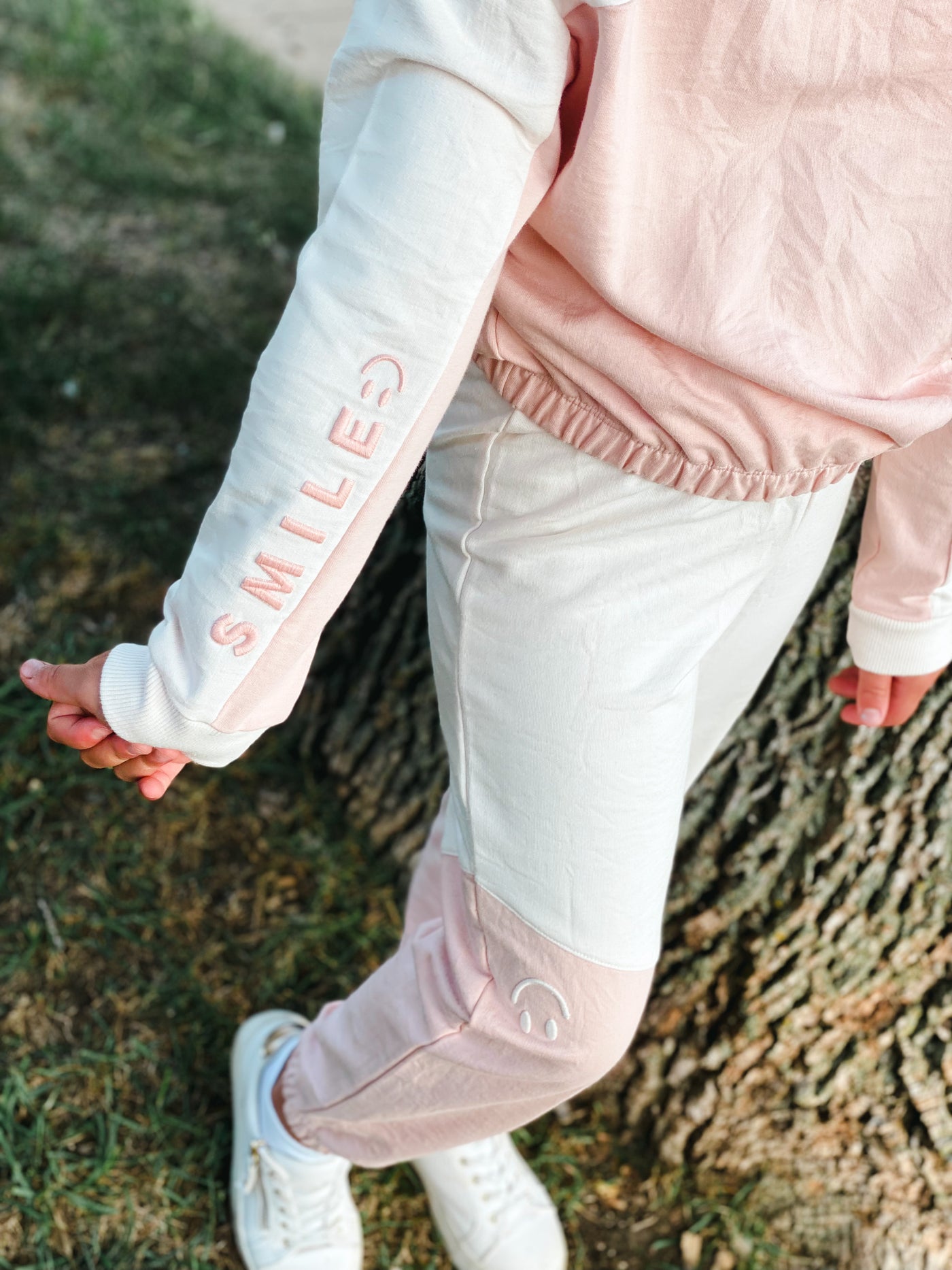 peach whip smile colorblock jogger