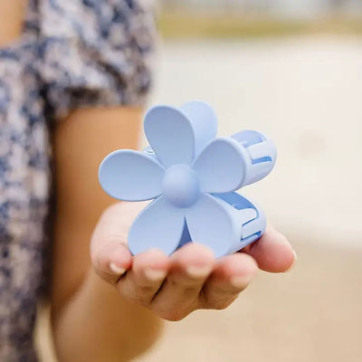 jumbo daisy hair clip