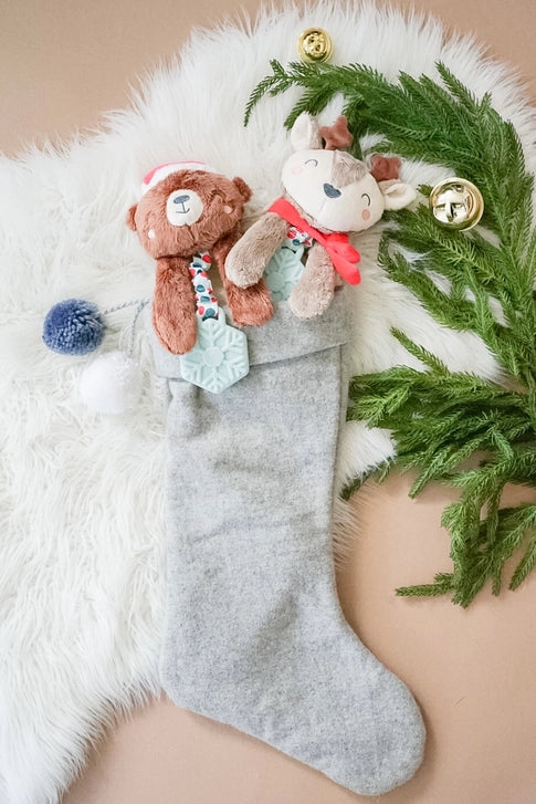 holiday itzy lovey pluth + teether toy