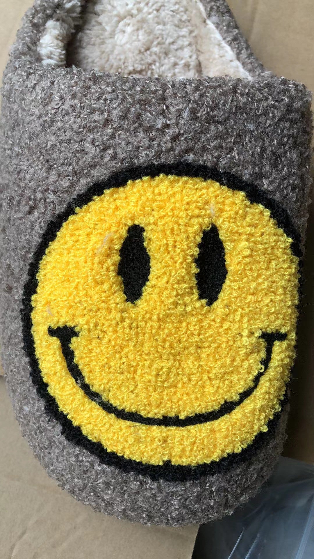 happy face gray slippers