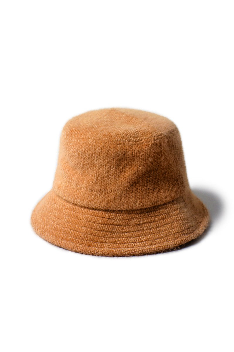 feather yarn bucket hat