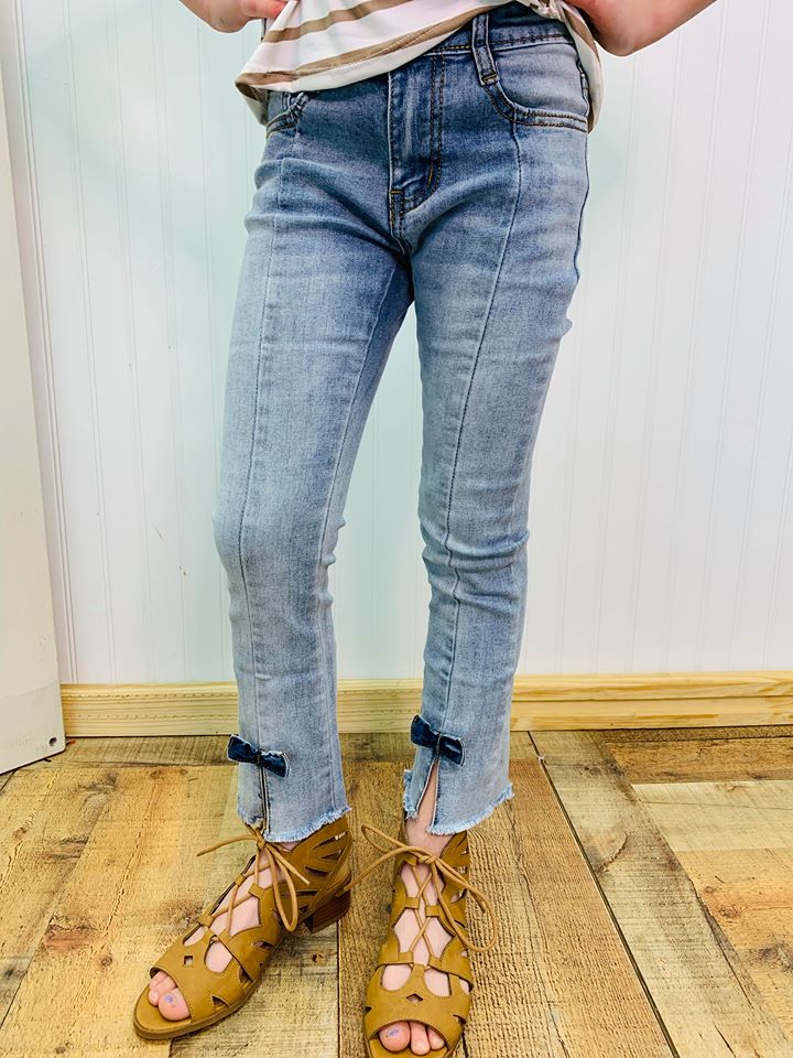 BAILEY BOWS ANKLE FLARE JEAN