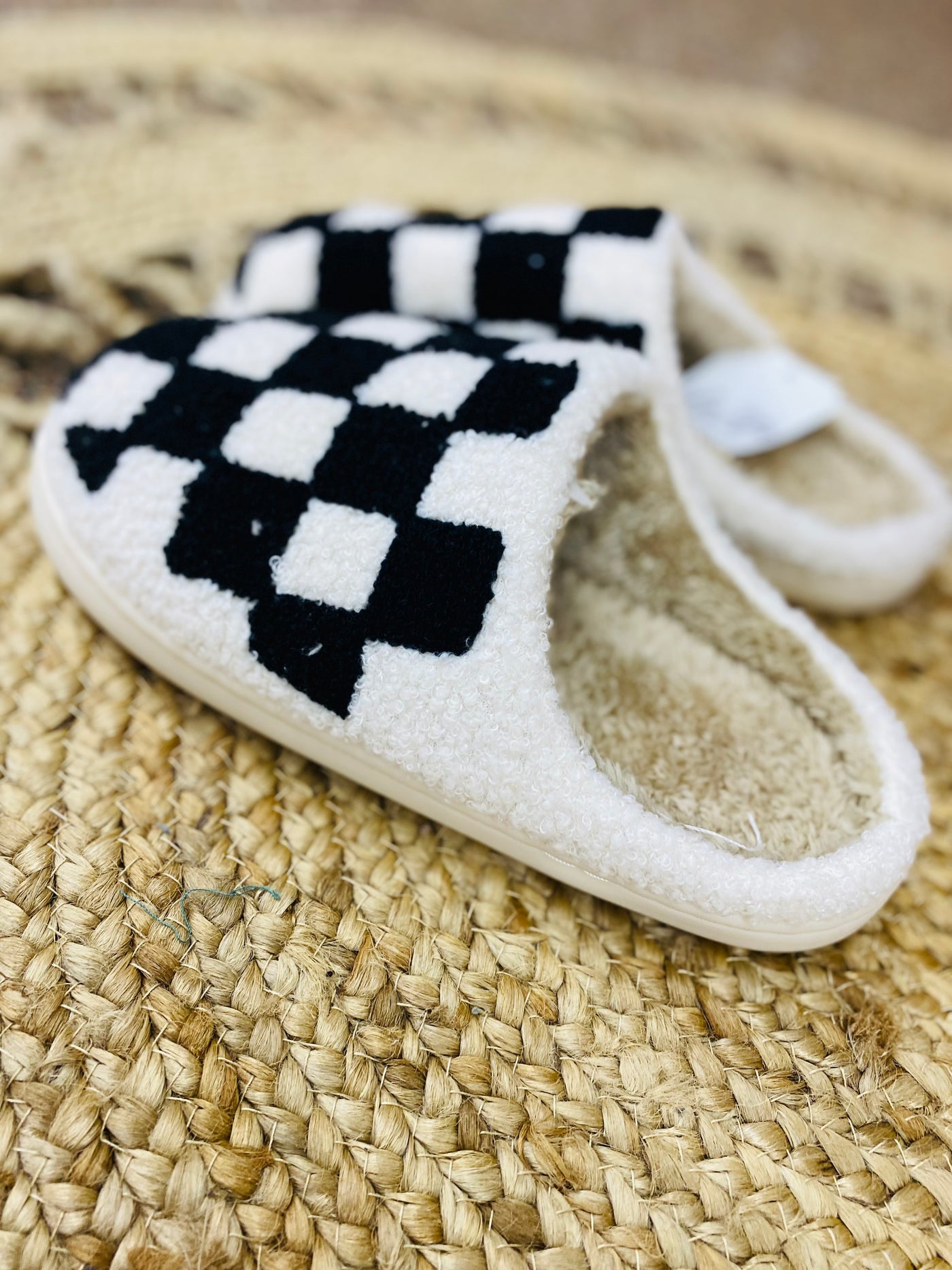 KLL black And White Checkerboard Slippers For Women Men House Slip On  Indoor Outdoor Bedroom Furry Fleece Lined Ladies Comfy Anti-Skid Rubber  Hard Sole-Large - Walmart.com
